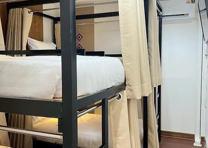 Auberge de jeunesse Ease At Sathorn And Coworking Space *