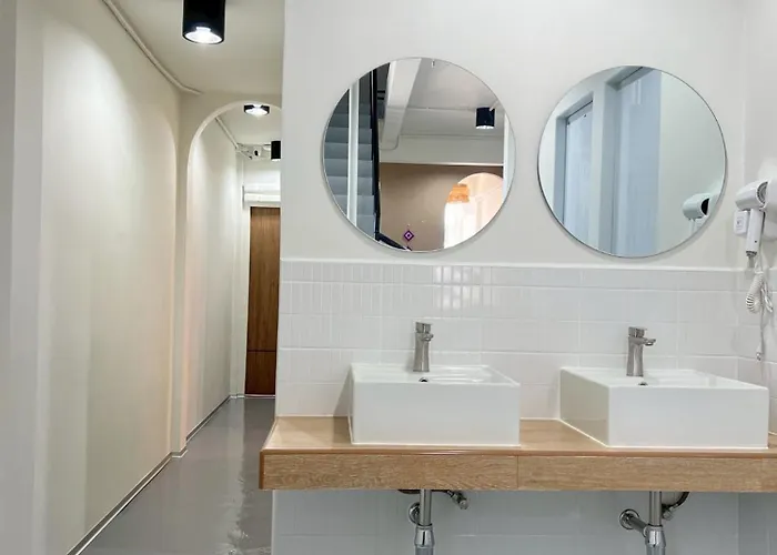 Ease At Sathorn And Coworking Space * Bangkok