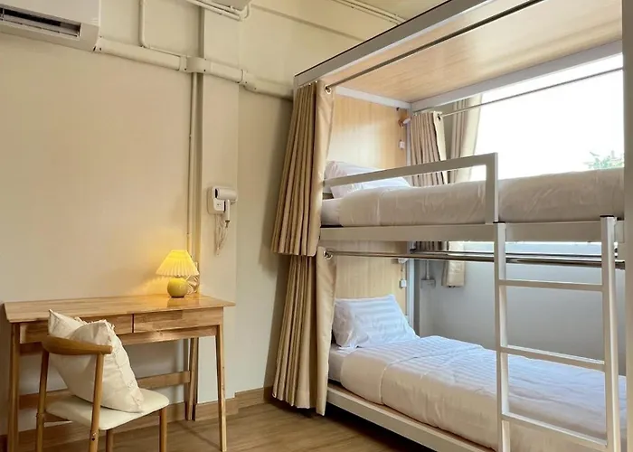 Ease At Sathorn And Coworking Space Auberge de jeunesse