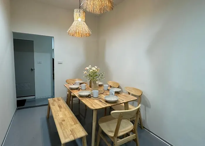 Ease At Sathorn And Coworking Space Bangkok