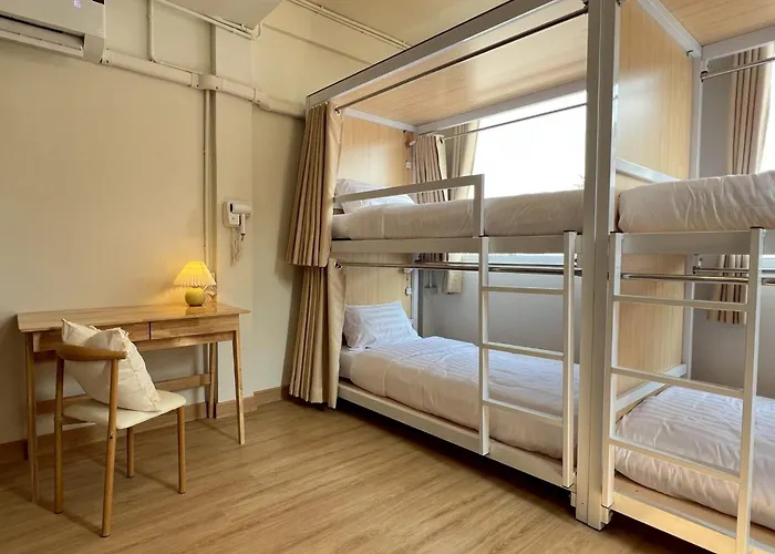 Ease At Sathorn And Coworking Space Auberge de jeunesse