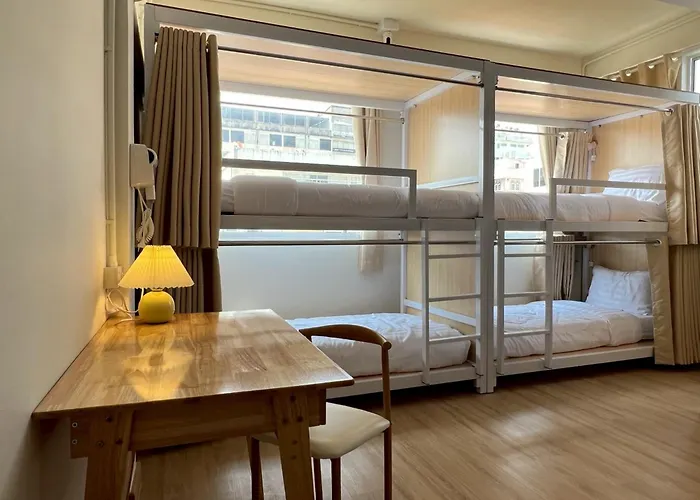 Ease At Sathorn And Coworking Space Auberge de jeunesse